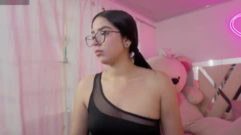 Snapshot of milah_tay chatting on 05-23-26, 11:36 milah_tay online show from 05-23-26, 11:36