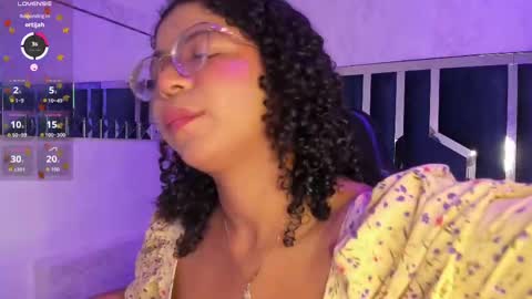 Snapshot of milahall__ chatting on 10-12-25, 04:22 Milenna online show from 10-12-25, 04:22