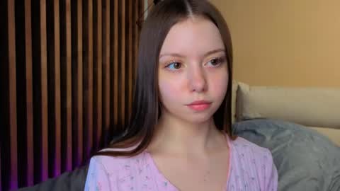 Mila online show from 05-16-26, 01:10