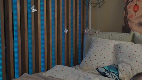 Snapshot of milaice chatting on 07-04-26, 03:18 Mila online show from 07-04-26, 03:18