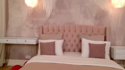 milaleoneli online show from 02-18-26, 04:25