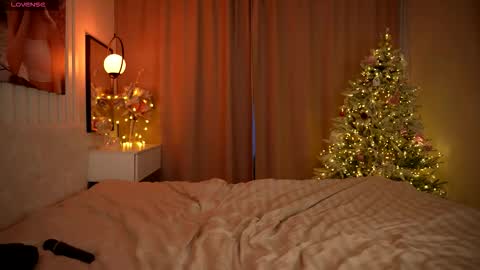 Mila online show from 01-08-26, 02:36