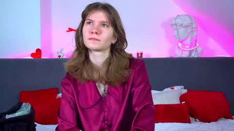 Snapshot of milamaelis chatting on 02-27-26, 12:05 Mila online show from 02-27-26, 12:05