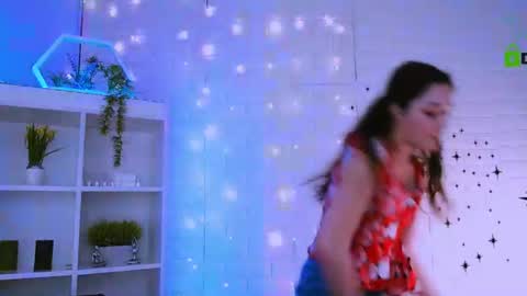 Snapshot of milamiuuu chatting on 06-11-26, 02:59 milamiuuu online show from 06-11-26, 02:59