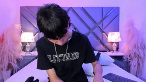 milan_lewiss online show from 02-23-26, 11:18