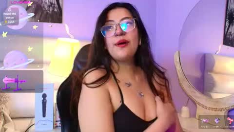 Snapshot of milan_sweetie chatting on 06-19-26, 09:51 milan_sweetie online show from 06-19-26, 09:51