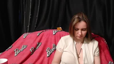 Snapshot of milana696969 chatting on 05-13-26, 03:53 MilAna online show from 05-13-26, 03:53
