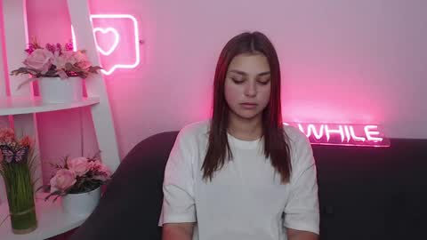 milanaangelas online show from 01-19-25, 11:01