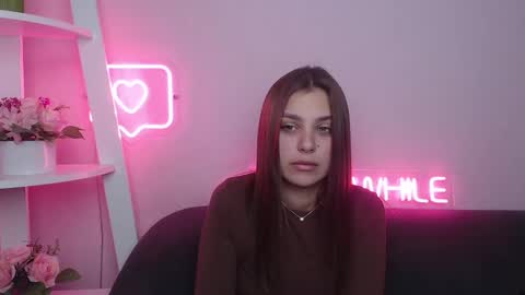 milanaangelas online show from 02-07-25, 01:43