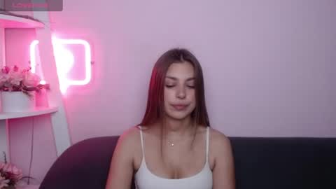 Snapshot of milanaangelas chatting on 07-13-26, 04:48 milanaangelas online show from 07-13-26, 04:48