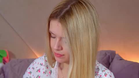 Snapshot of milanabalmain chatting on 02-04-26, 04:13 MilanaBalmain online show from 02-04-26, 04:13