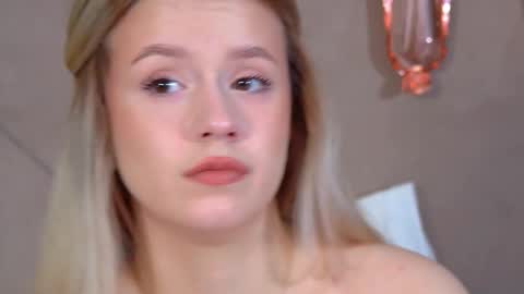 Snapshot of milanabalmain chatting on 02-20-26, 04:31 MilanaBalmain online show from 02-20-26, 04:31