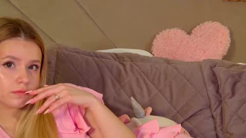 Snapshot of milanabalmain chatting on 03-01-26, 06:26 MilanaBalmain online show from 03-01-26, 06:26