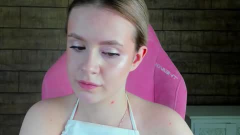 Snapshot of milanabalmain chatting on 03-02-26, 08:32 MilanaBalmain online show from 03-02-26, 08:32