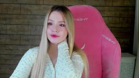 Snapshot of milanabalmain chatting on 03-04-26, 04:24 MilanaBalmain online show from 03-04-26, 04:24