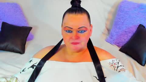 Snapshot of milanabiegert chatting on 01-15-25, 06:22 Lana online show from 01-15-25, 06:22