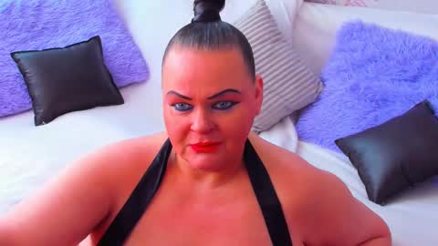 Snapshot of milanabiegert chatting on 02-23-25, 08:28 Lana online show from 02-23-25, 08:28