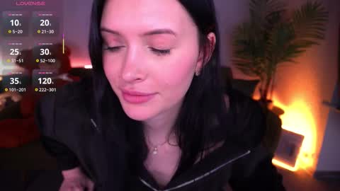 Milana online show from 12-19-25, 02:24