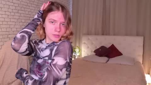 Milaray online show from 06-20-26, 05:21