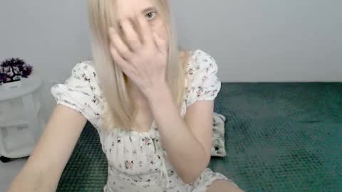 Milena online show from 03-03-25, 06:37