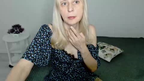 Milena online show from 03-11-25, 02:54