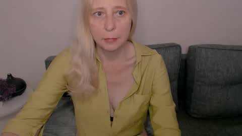 Milena online show from 09-10-25, 07:08