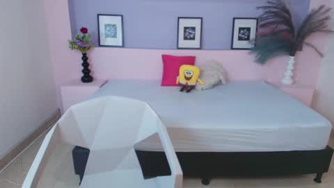 Mila Rose online show from 12-12-24, 11:29