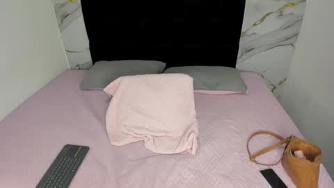 MilaRossi online show from 03-05-26, 01:40