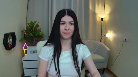 Snapshot of milasecretsss chatting on 04-25-26, 01:41 milasecretsss online show from 04-25-26, 01:41