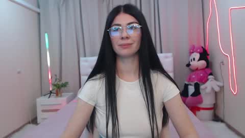 Snapshot of milasecretsss chatting on 05-16-26, 06:43 milasecretsss online show from 05-16-26, 06:43