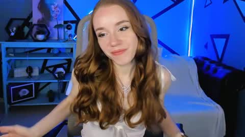 Snapshot of milasiren chatting on 05-15-26, 05:25 Mila online show from 05-15-26, 05:25