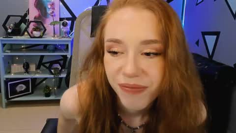 Snapshot of milasiren chatting on 05-18-26, 05:35 Mila online show from 05-18-26, 05:35