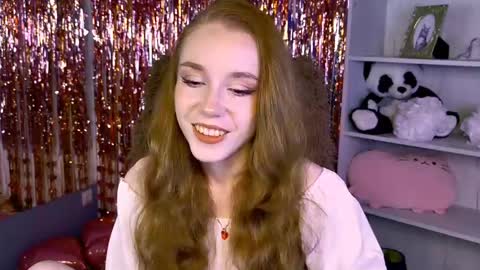 Snapshot of milasiren chatting on 06-05-26, 05:25 Mila online show from 06-05-26, 05:25