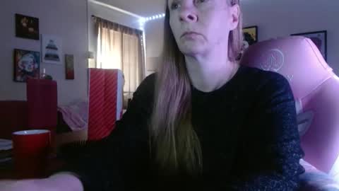 Snapshot of milastoned chatting on 02-23-26, 03:31 Mila online show from 02-23-26, 03:31