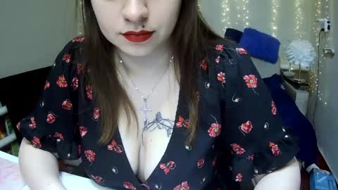 Snapshot of milaxcute chatting on 05-17-26, 08:23 Milaxcute online show from 05-17-26, 08:23