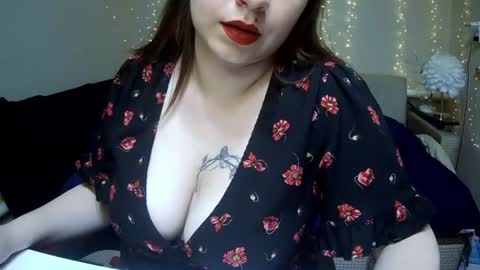 Snapshot of milaxcute chatting on 06-21-26, 07:27 Milaxcute online show from 06-21-26, 07:27