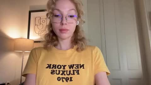 Mila online show from 02-24-26, 05:00