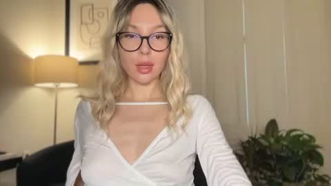 Snapshot of milayah chatting on 07-13-26, 03:37 Mila online show from 07-13-26, 03:37