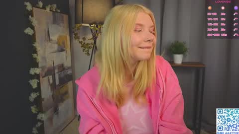 Snapshot of mildredbain chatting on 01-27-25, 02:31 Mila online show from 01-27-25, 02:31