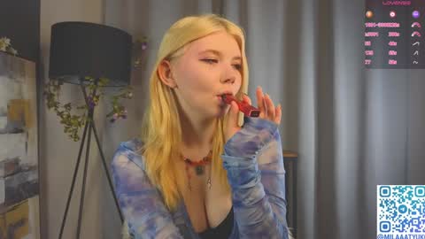 Snapshot of mildredbain chatting on 01-30-25, 02:27 Mila online show from 01-30-25, 02:27