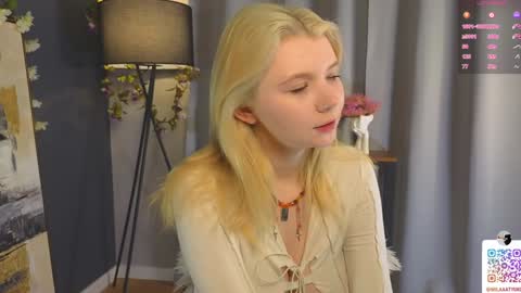 Snapshot of mildredbain chatting on 02-08-25, 02:36 Mila online show from 02-08-25, 02:36
