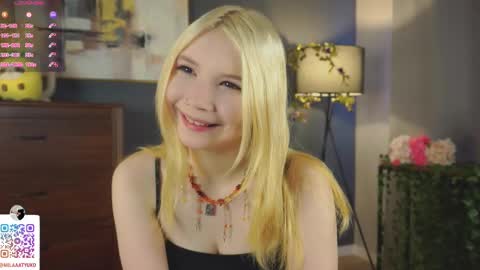 Snapshot of mildredbain chatting on 03-03-25, 03:30 Mila online show from 03-03-25, 03:30