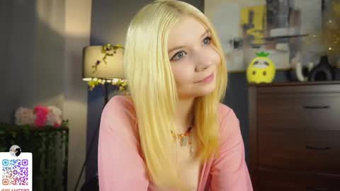 Snapshot of mildredbain chatting on 03-07-25, 02:36 Mila online show from 03-07-25, 02:36