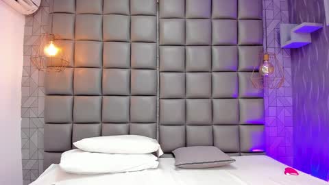 Milena  online show from 01-31-25, 04:03