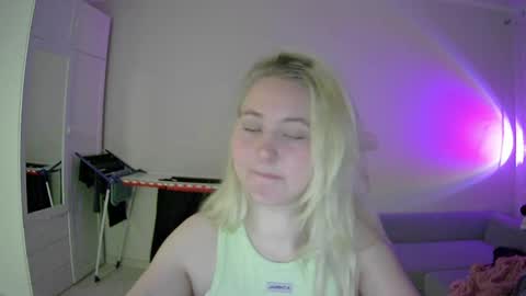 Milena new nonude shy blonde natural online show from 04-30-26, 08:26