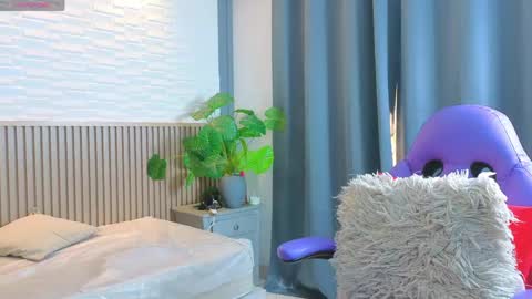 Snapshot of milena_lawson chatting on 04-25-26, 12:41 milena_lawson online show from 04-25-26, 12:41