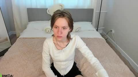 Snapshot of milena_milyan chatting on 05-02-26, 01:10 Milena online show from 05-02-26, 01:10