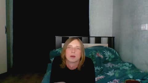 Snapshot of milena_svarogova chatting on 10-06-25, 06:38 Milena- DONT FORGET TO FOLLOW ME AND GIVE ME THUMBS UP online show from 10-06-25, 06:38