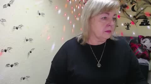 Milena online show from 10-26-25, 05:57