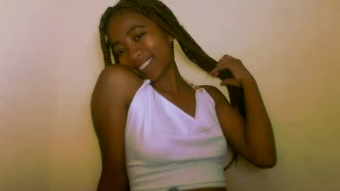 Snapshot of milennah chatting on 05-26-26, 11:39 milennah online show from 05-26-26, 11:39